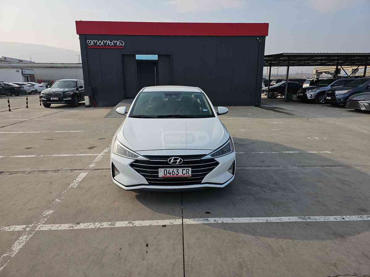 Hyundai Elantra 2020 — photo 2