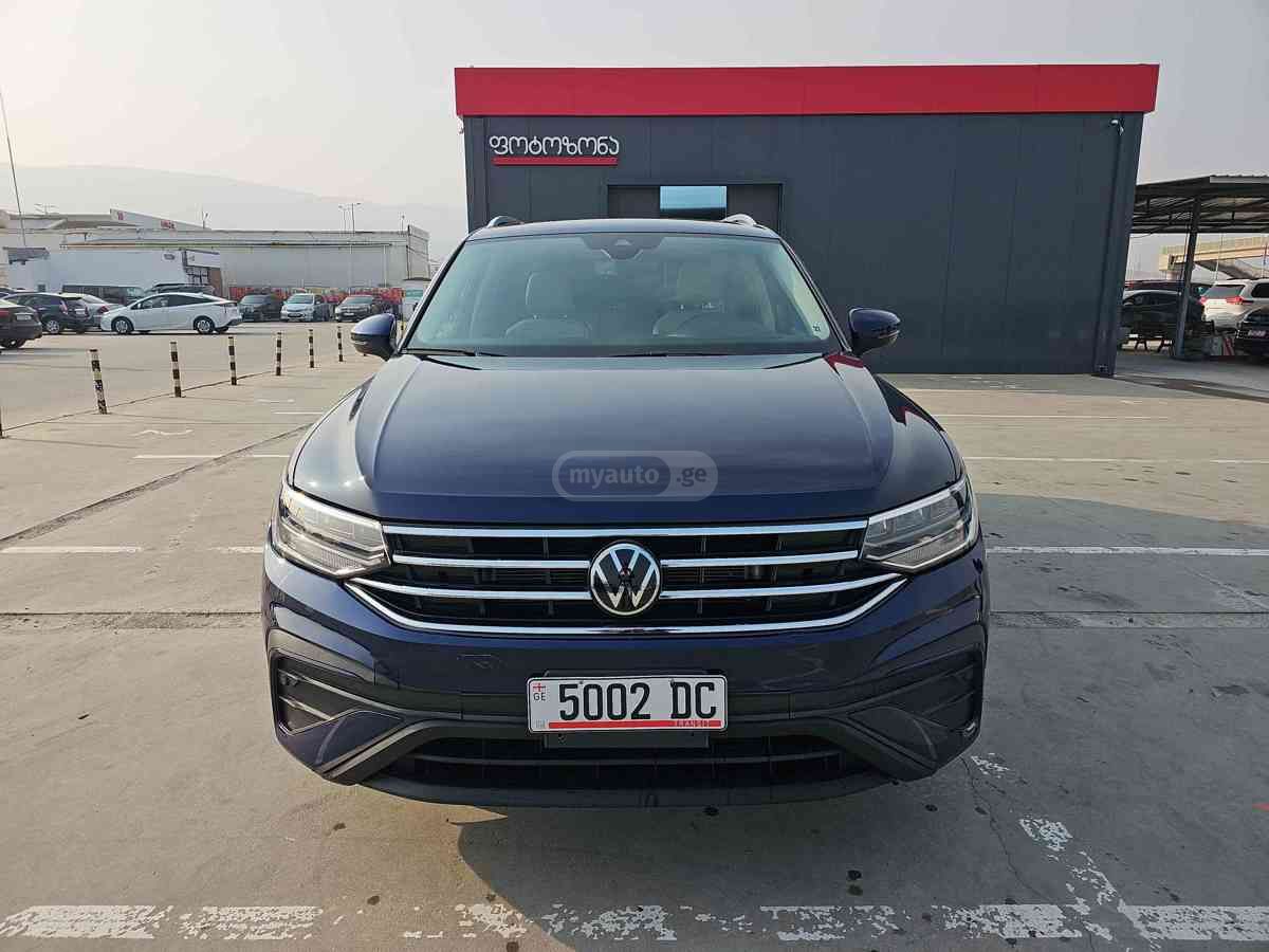 Volkswagen Tiguan 2022 — photo 2