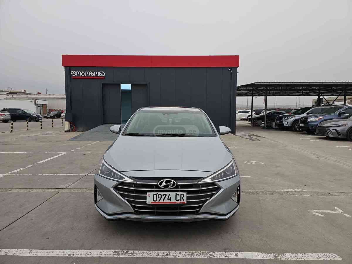 Hyundai Elantra 2020 — photo 2