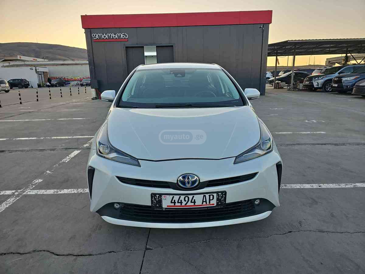 Toyota Prius 2021 — photo 2