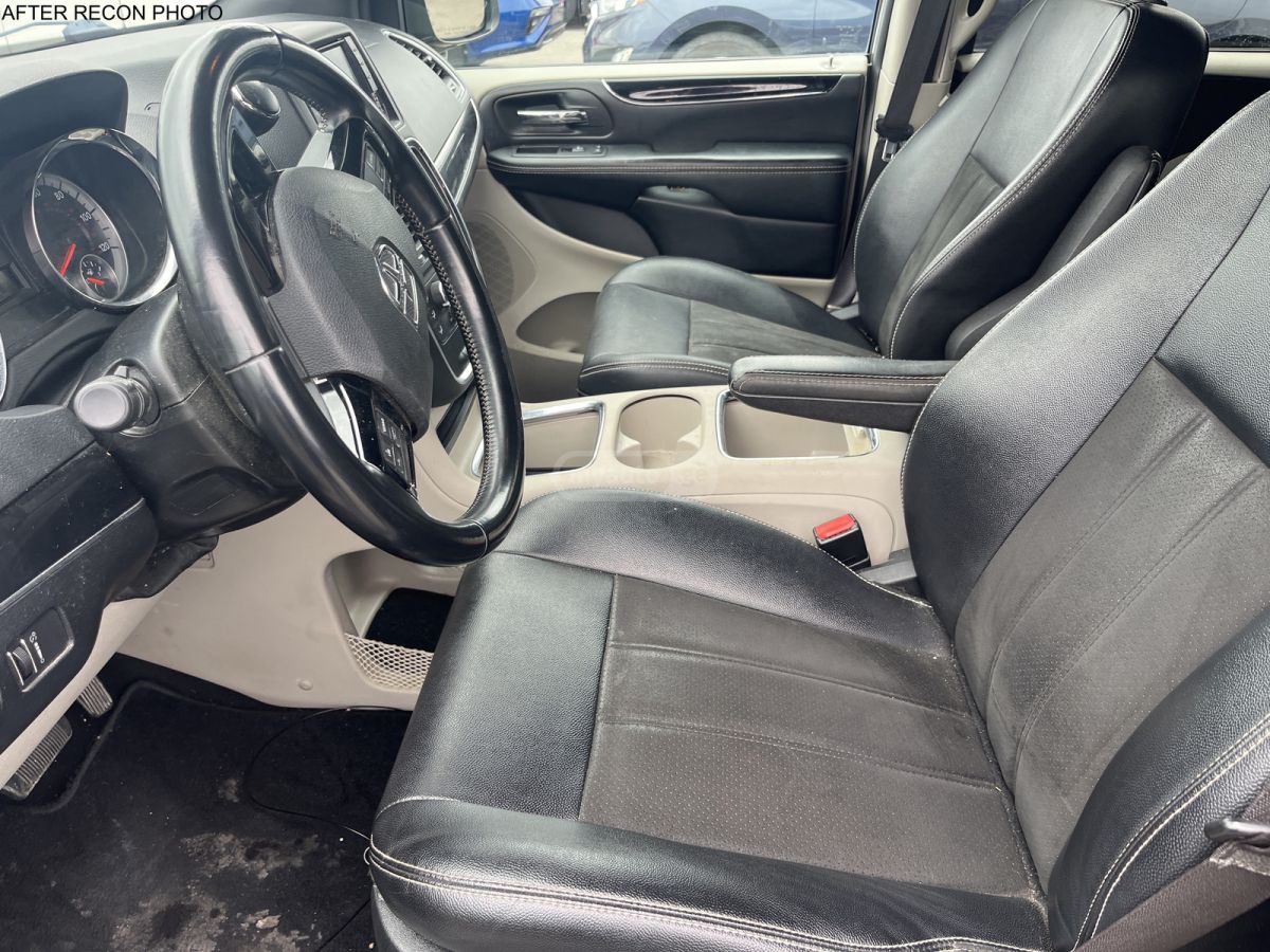 Dodge Caravan 2019 — photo 2
