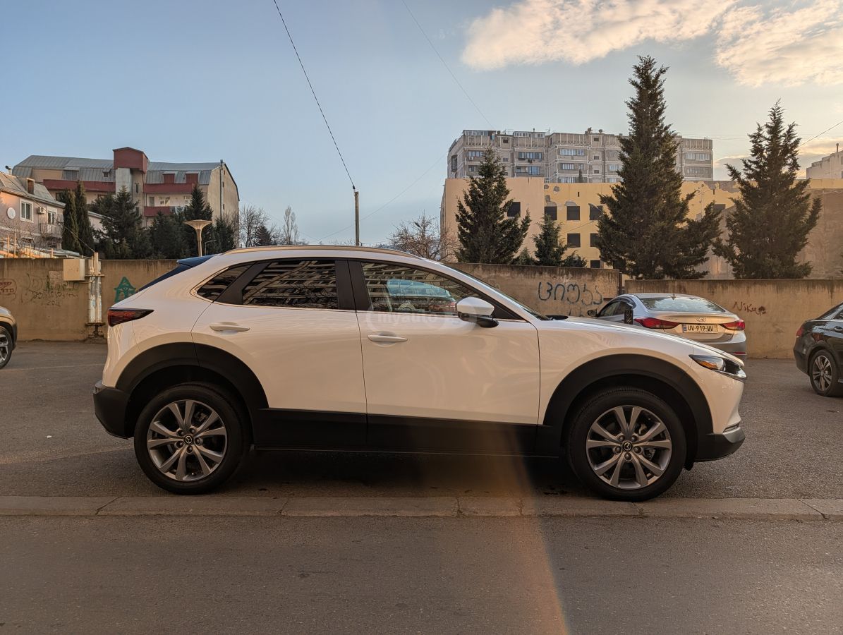 Mazda CX-30 2023 — photo 2