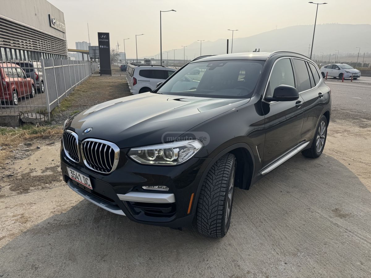 BMW X3 2019 — photo 2