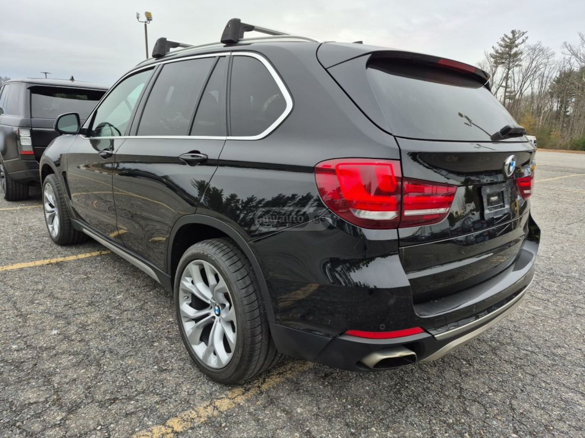 BMW X5 2017 — photo 2