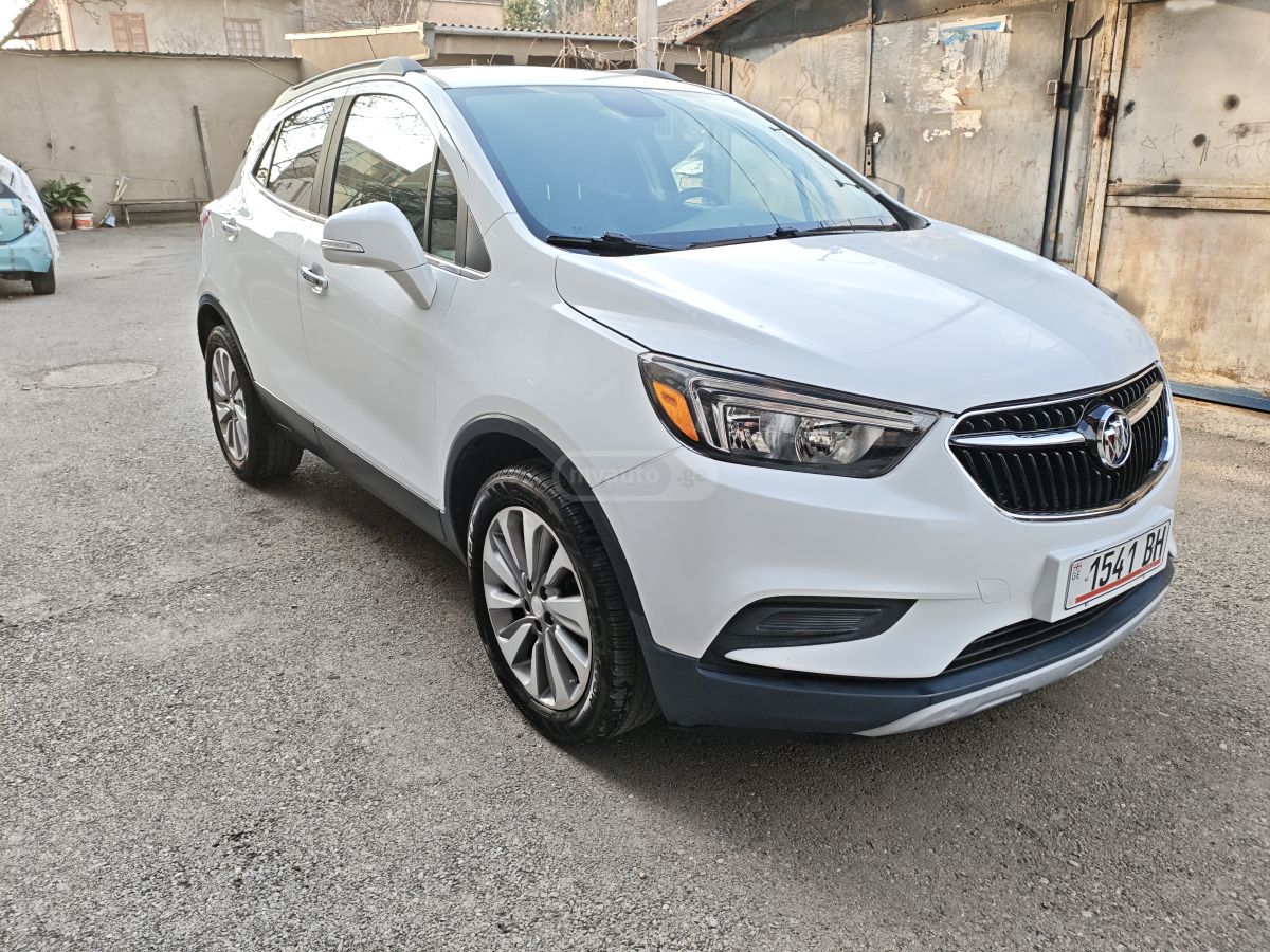 Buick Encore 2018 — photo 2