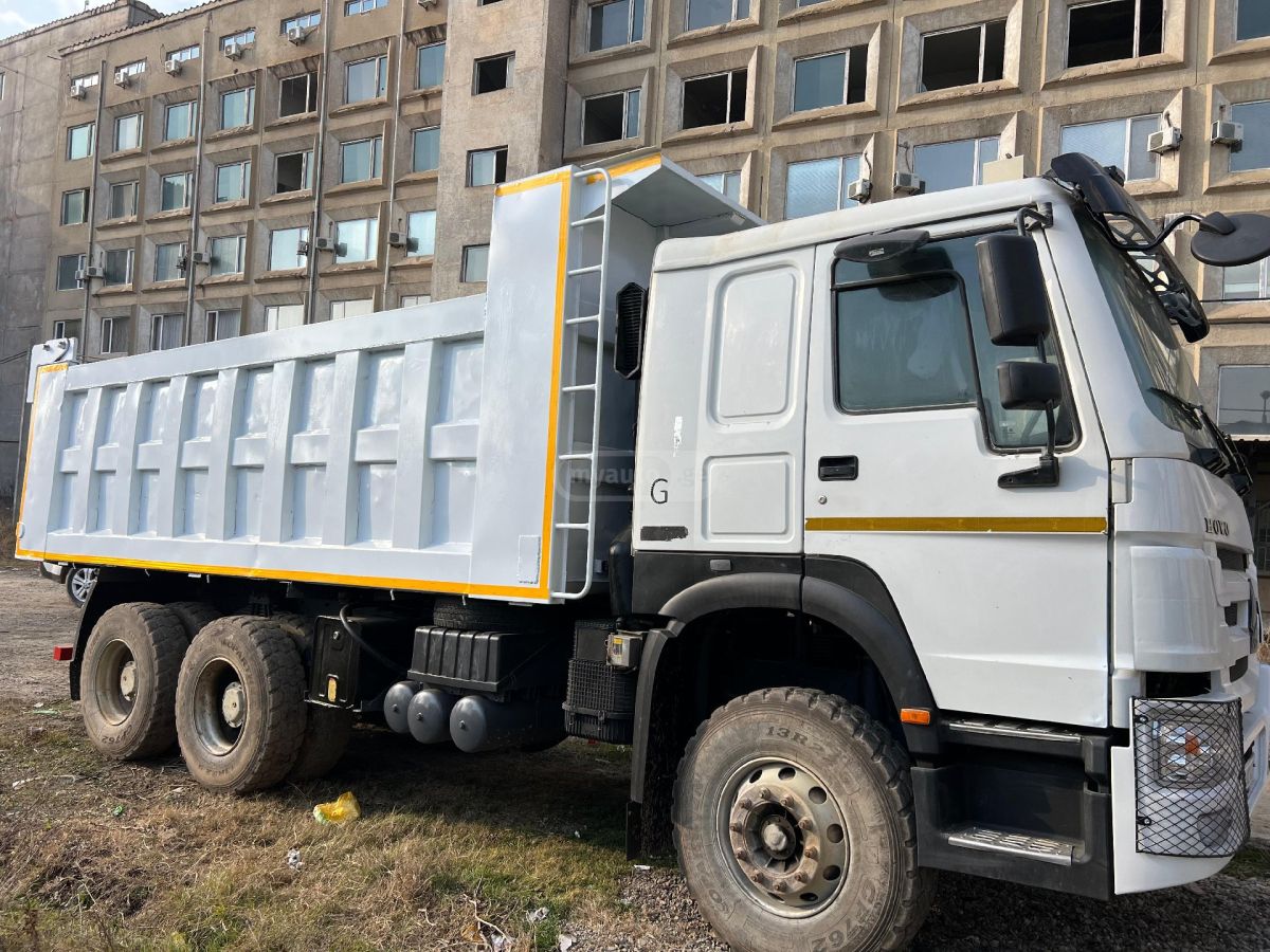 UAZ 371 2022 — photo 2