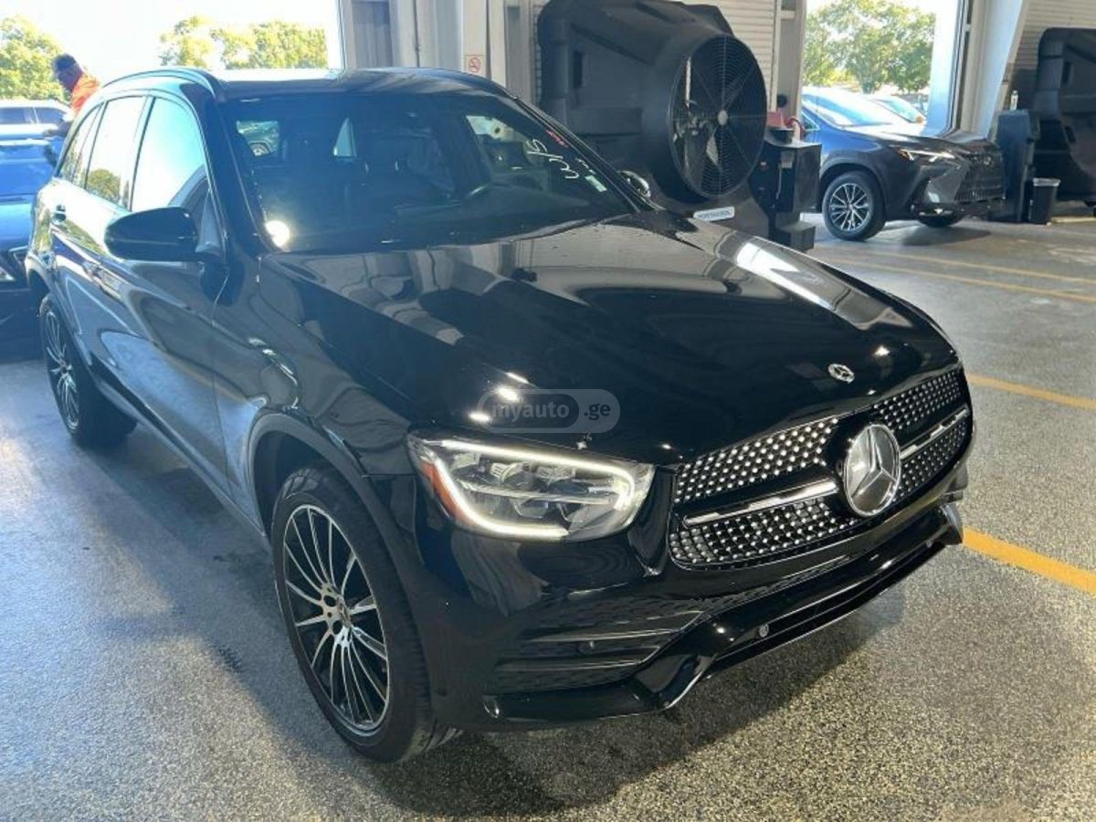 Mercedes-Benz GLC 300 2021 — photo 2