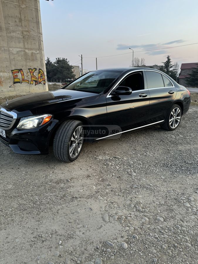 Mercedes-Benz C 300 2016 — photo 2