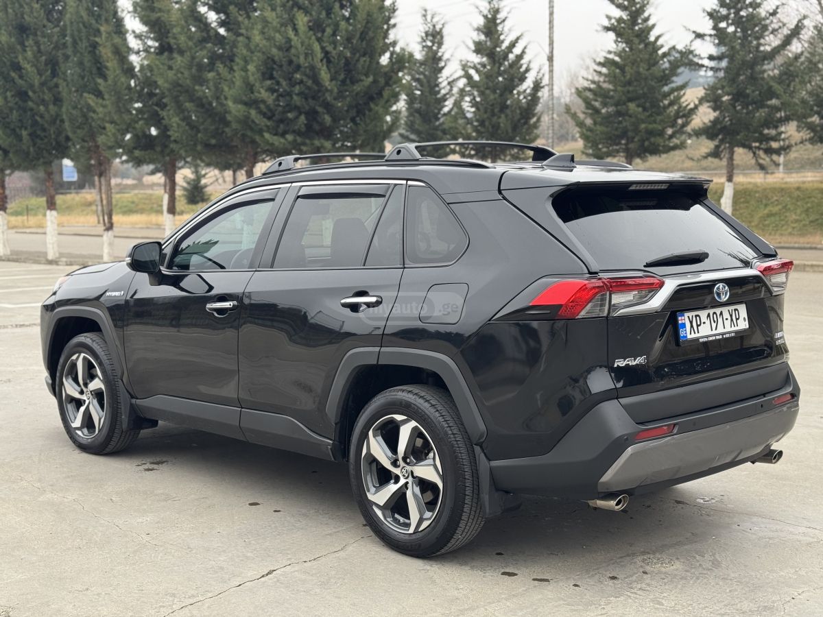 Toyota RAV4 2019 — photo 2