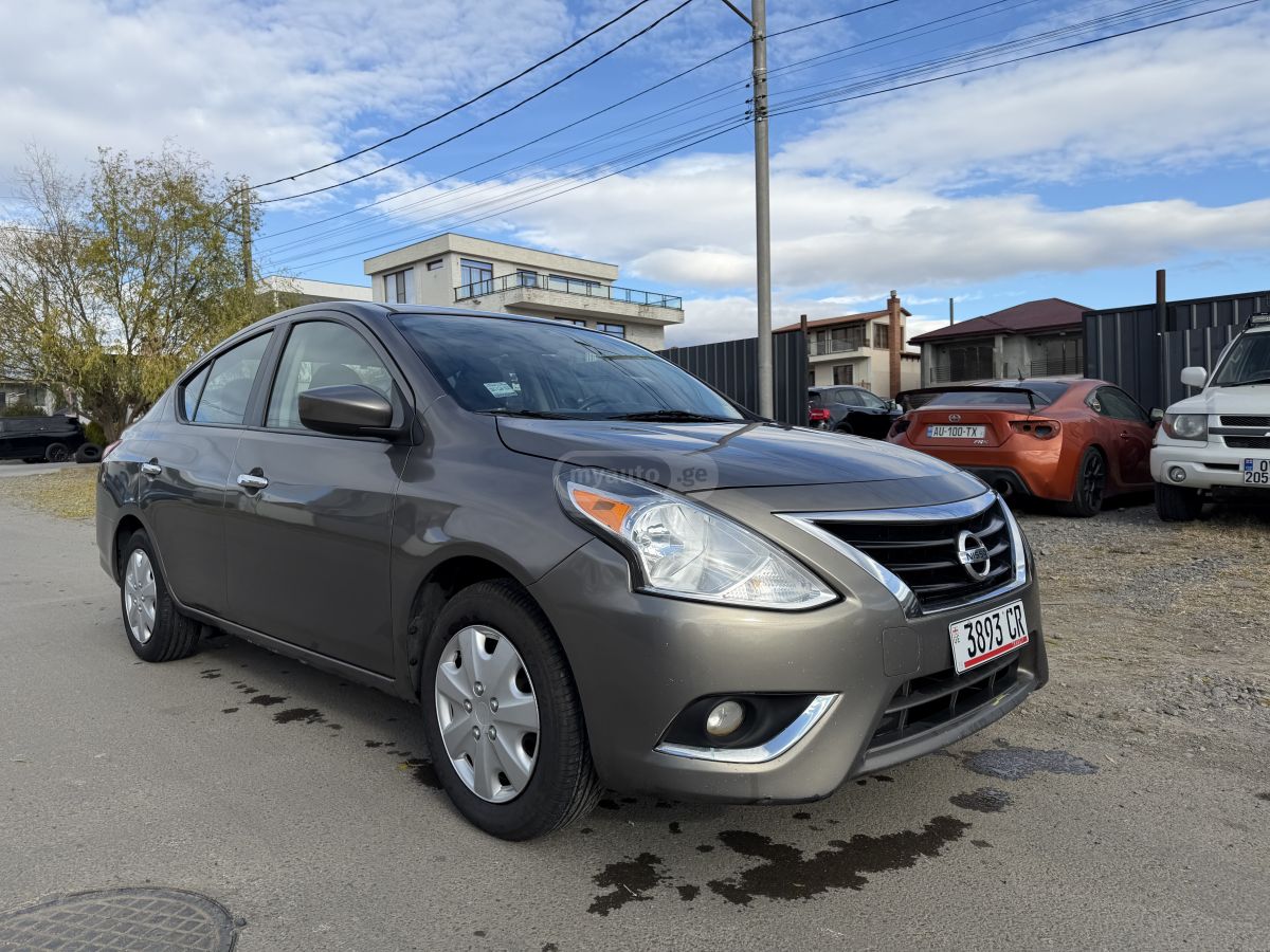 Nissan Versa 2015 — photo 2