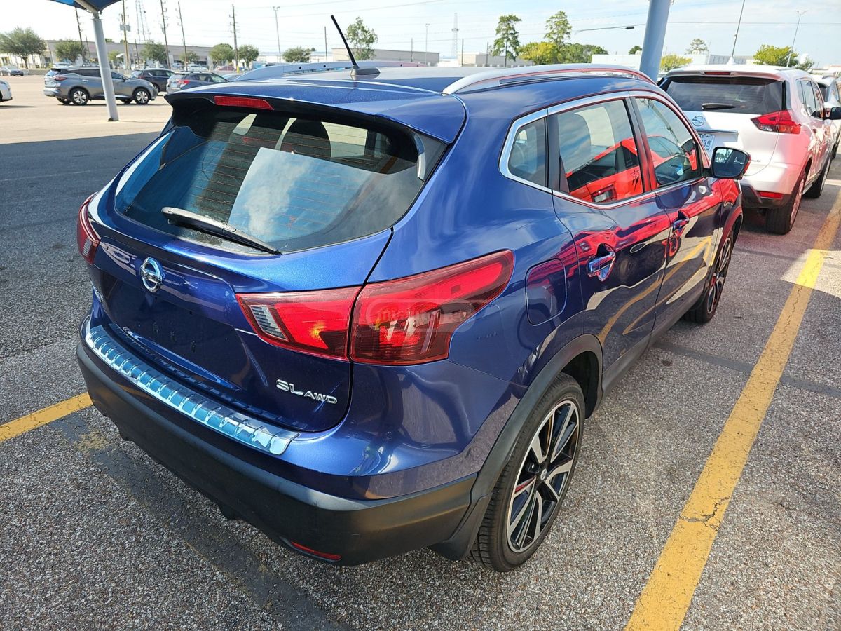 Nissan Rogue Sport 2017 — photo 2