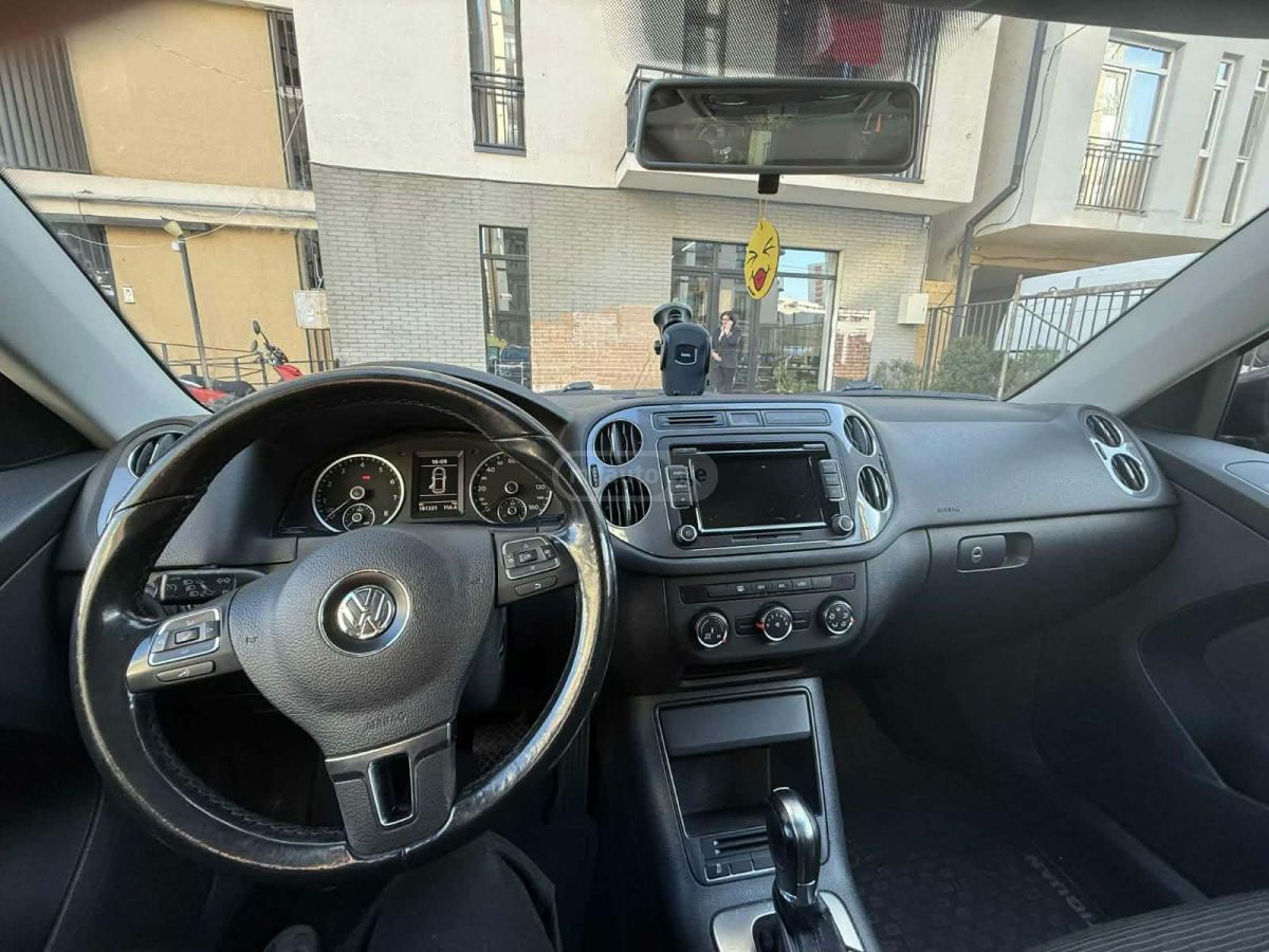 Volkswagen Tiguan 2013 — photo 2
