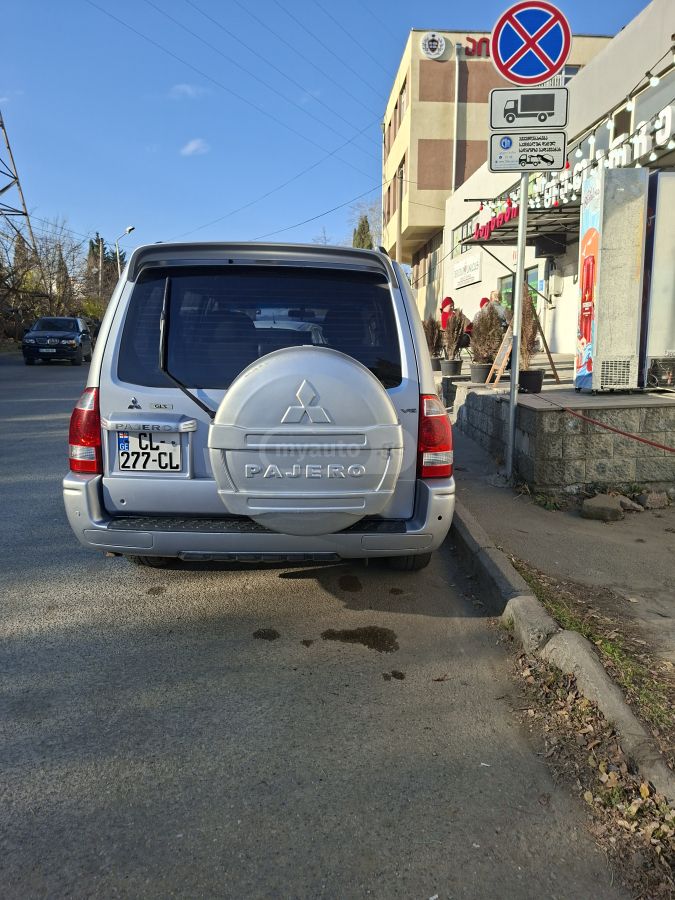 Mitsubishi Pajero 2006 — photo 2