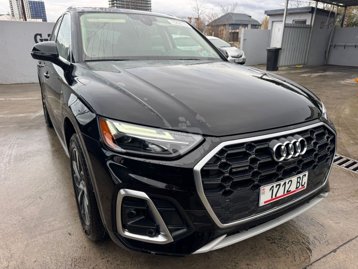 Audi Q5 2022 — photo 2