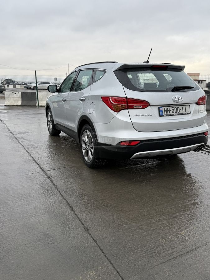 Hyundai Santa Fe 2013 — photo 2