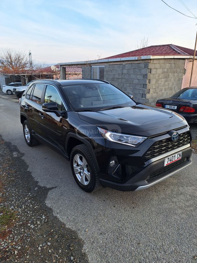 Toyota RAV 4 2020 — photo 2