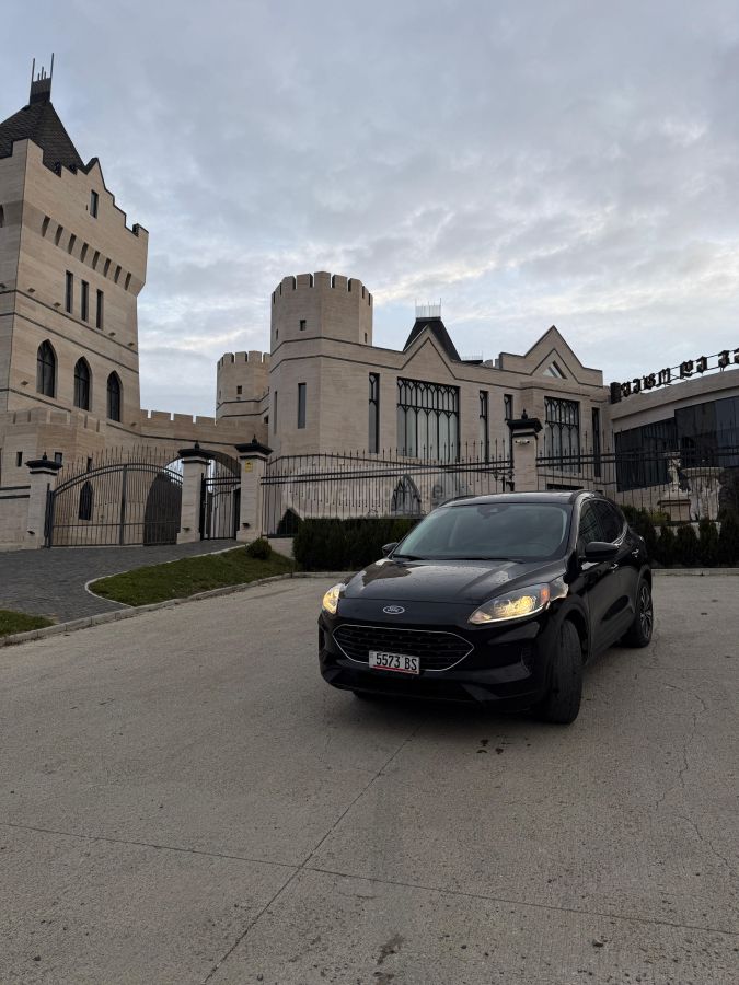 Ford Escape 2021 — photo 2