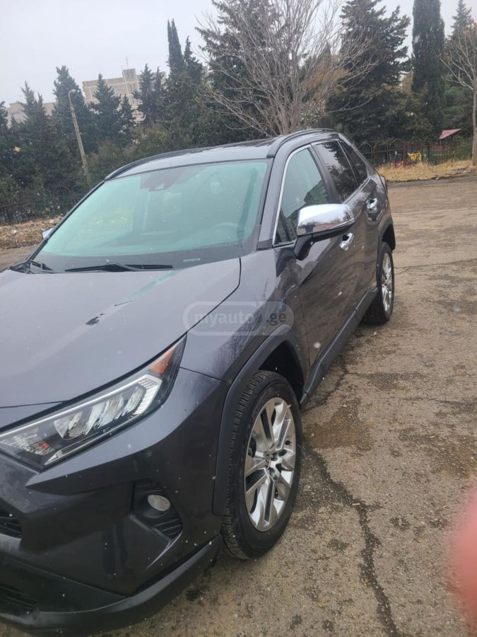Toyota RAV4 2021 — photo 2