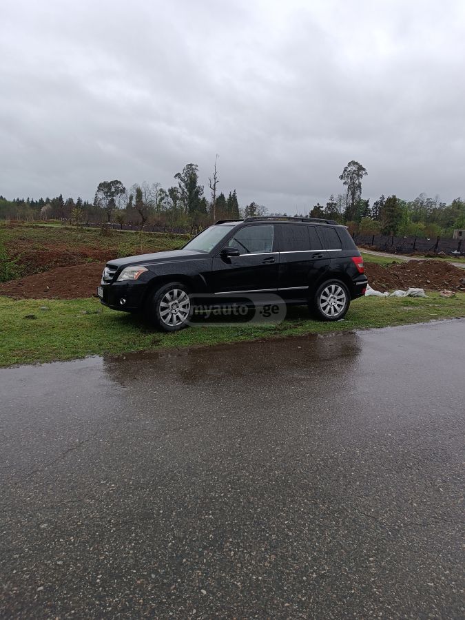 Mercedes-Benz GLK 350 2010 — photo 2