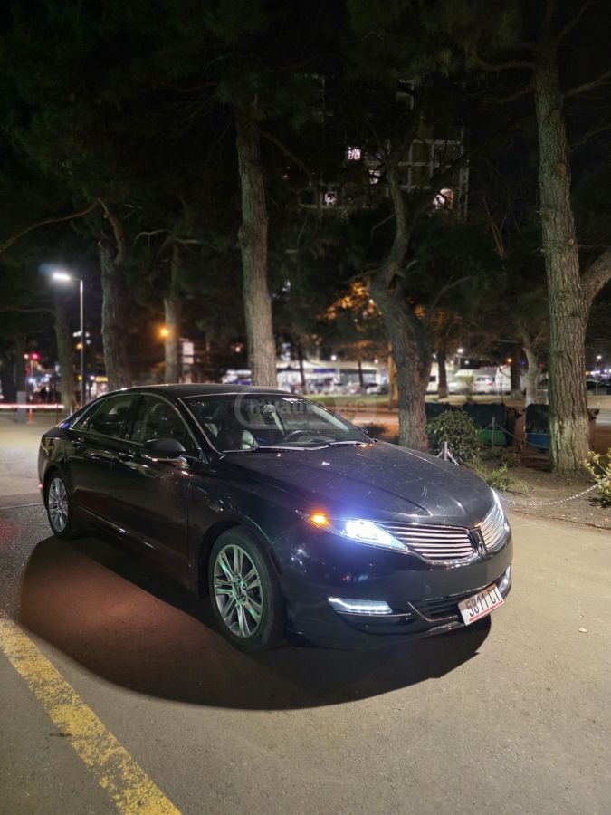 Lincoln MKZ 2015 — photo 2