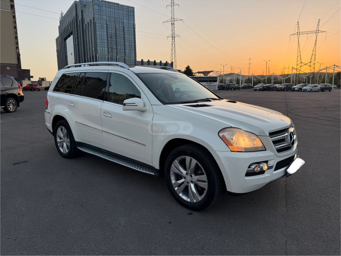 Mercedes-Benz GL 450 2011 — photo 2
