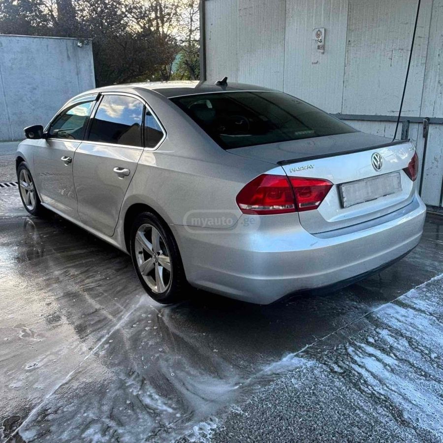 Volkswagen Passat 2015 — photo 2