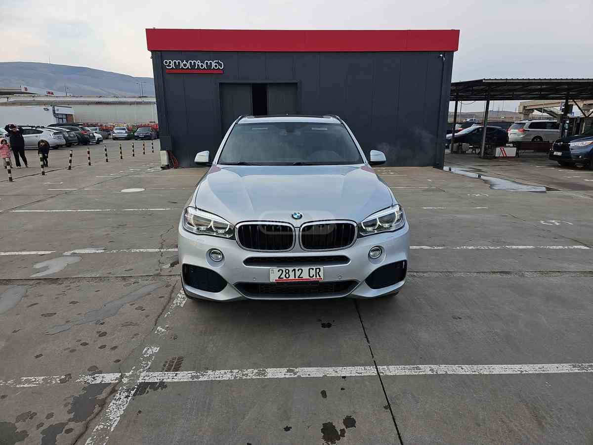 BMW X5 2015 — photo 2