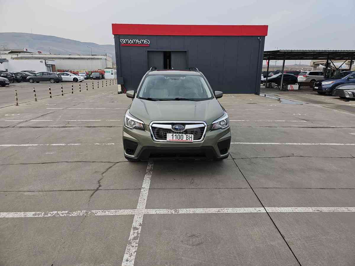 Subaru Forester 2019 — photo 2