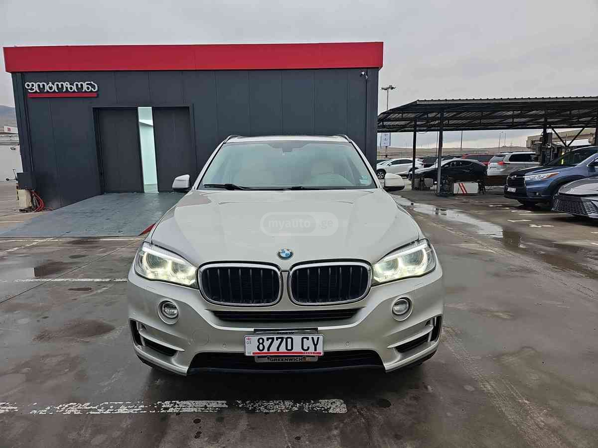 BMW X5 2016 — photo 2