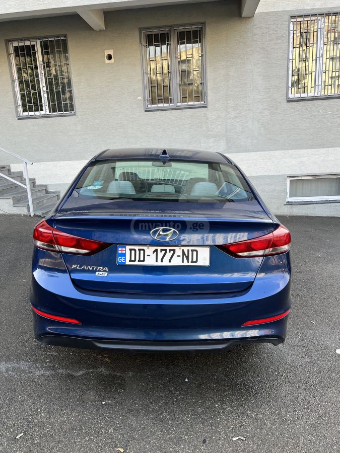 Hyundai Elantra