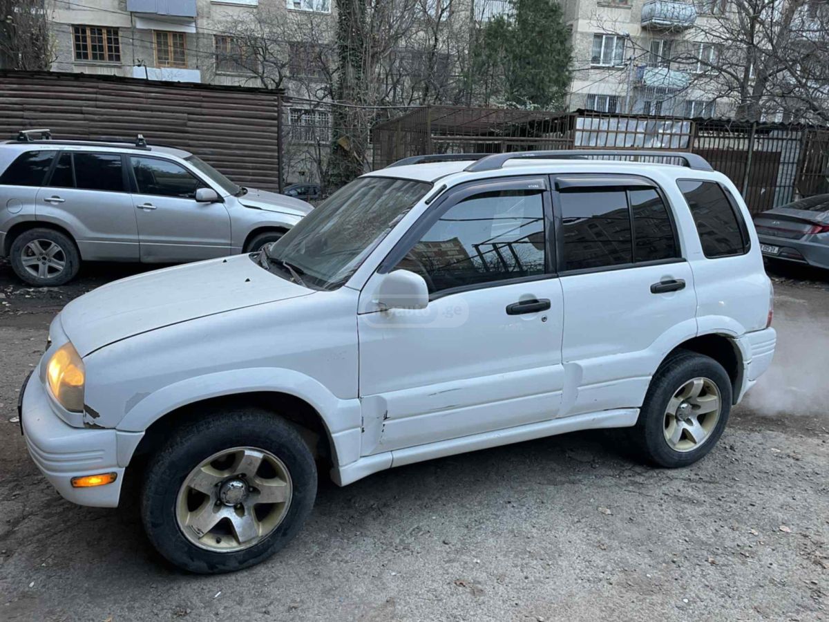 Suzuki Grand Vitara 2000 — photo 2