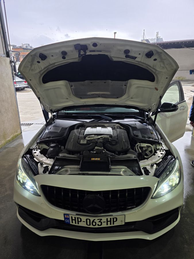 Mercedes-Benz C 63 AMG 2018 — photo 2
