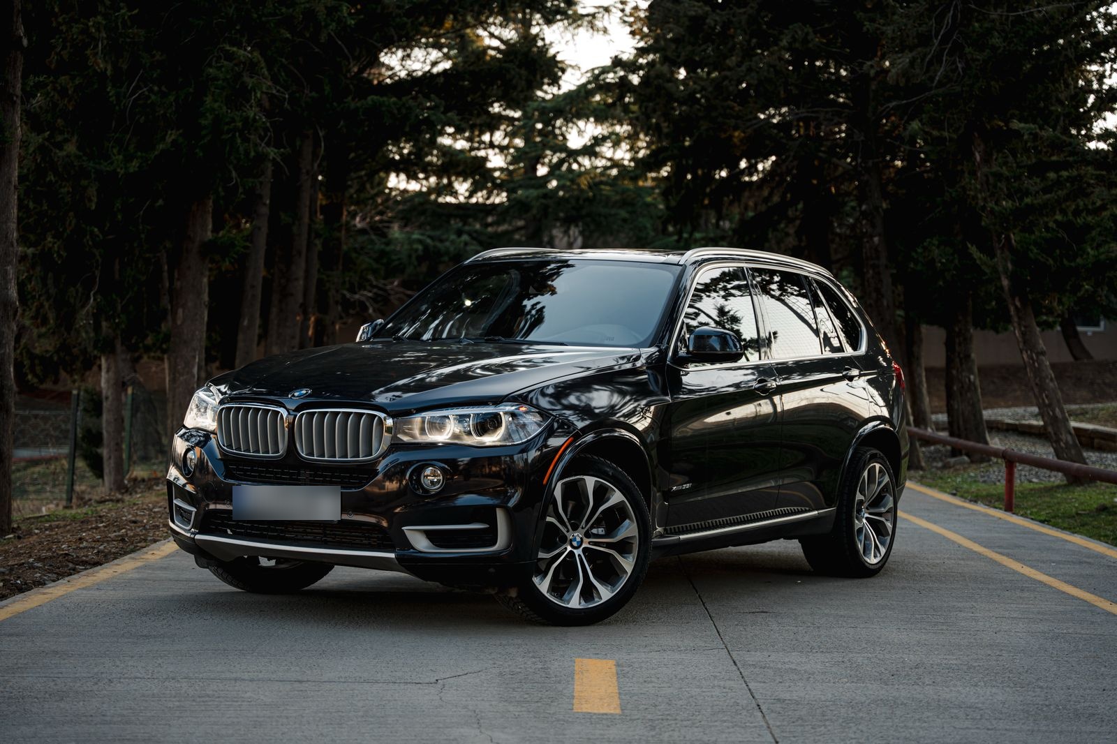 BMW X5 2018 — photo 2