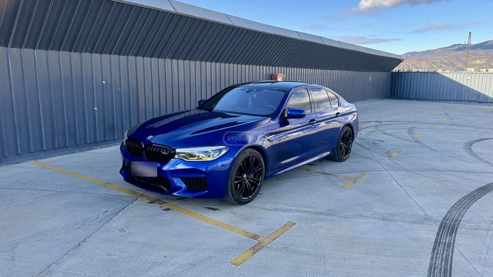 BMW M5 2018 — photo 2