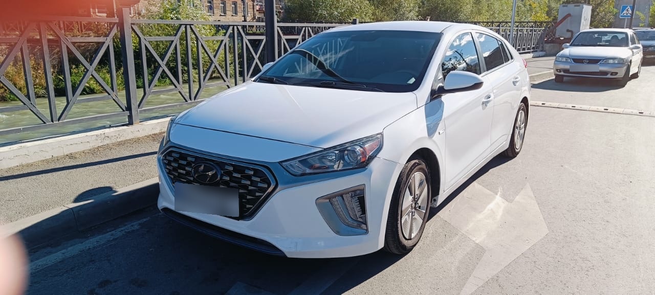 Hyundai Ioniq