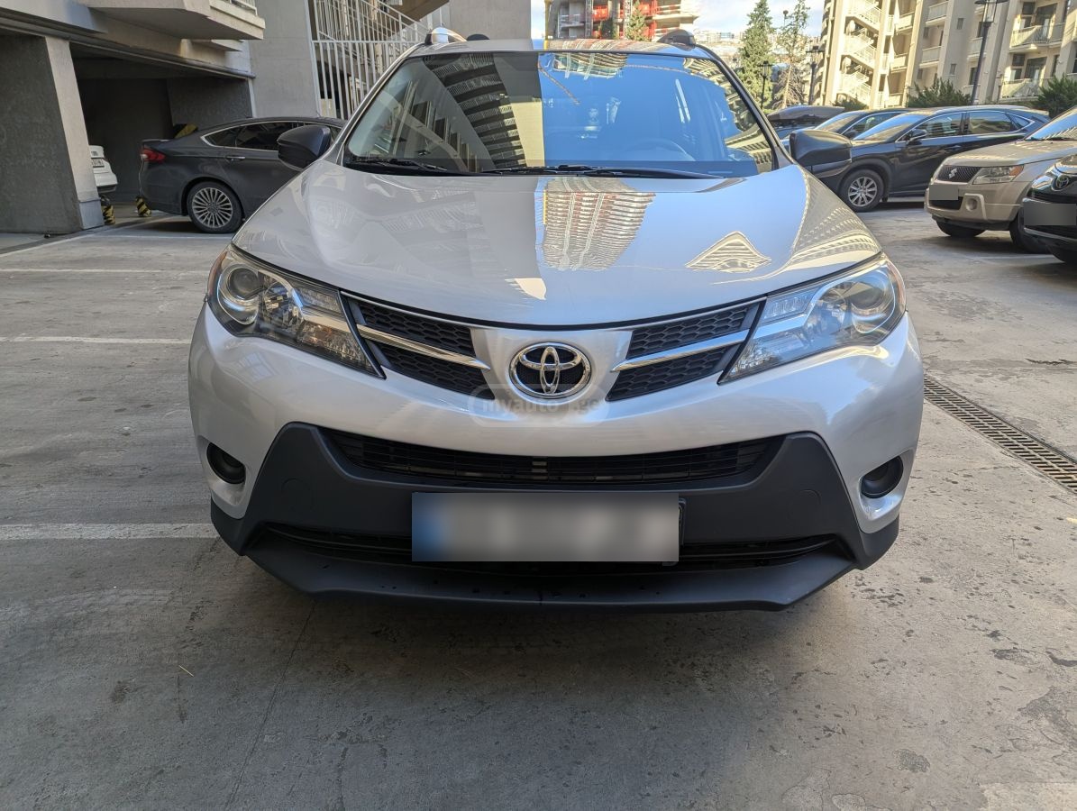 Toyota RAV4 2015 — photo 2