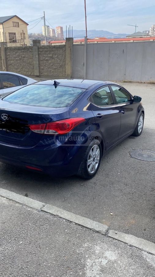 Hyundai Elantra 2012 — photo 2