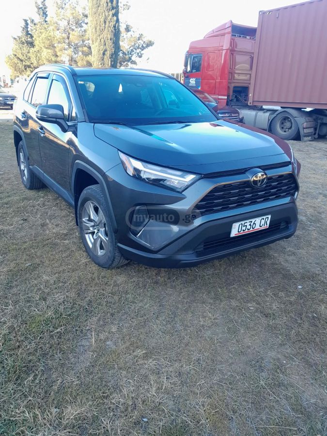 Toyota RAV4 2023 — photo 2