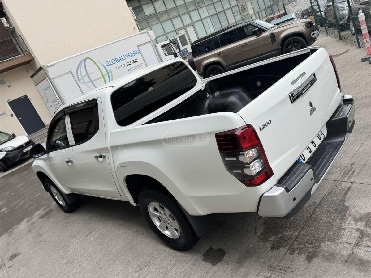 Mitsubishi L 200 2022 — photo 2