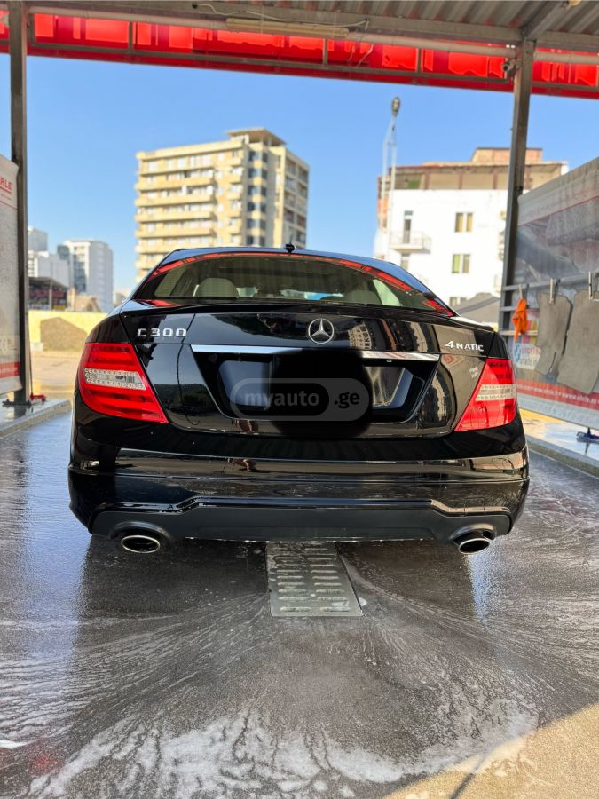 Mercedes-Benz C 300 2013 — photo 2