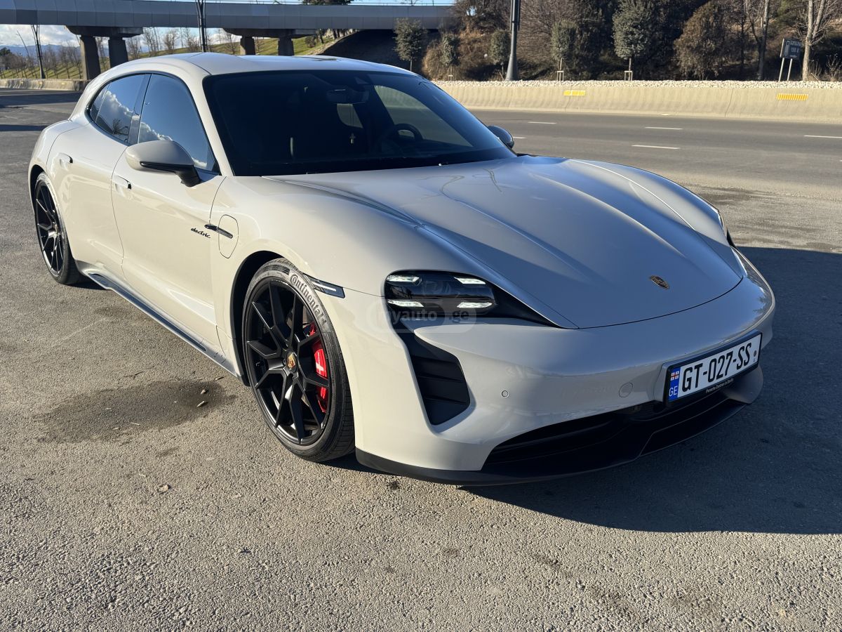 Porsche Taycan Turbo S