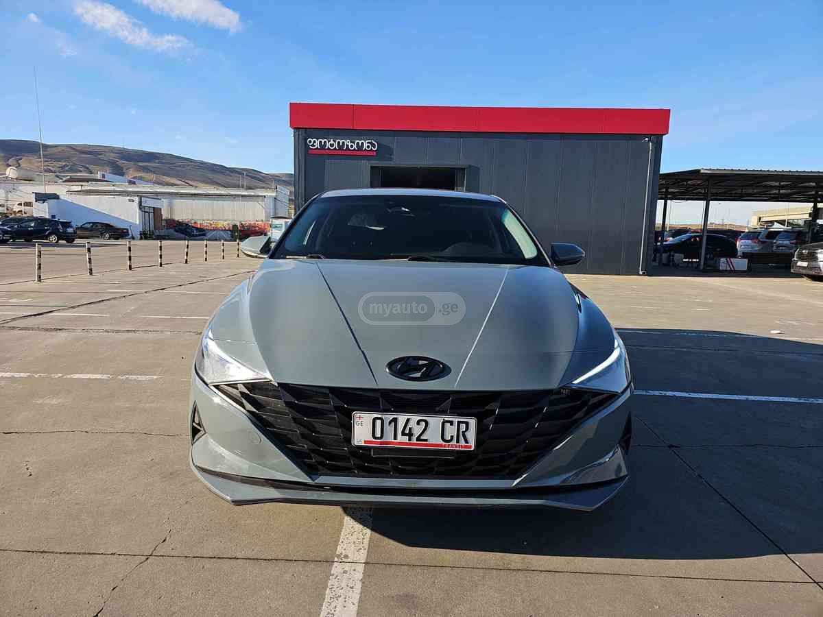 Hyundai Elantra 2022 — photo 2