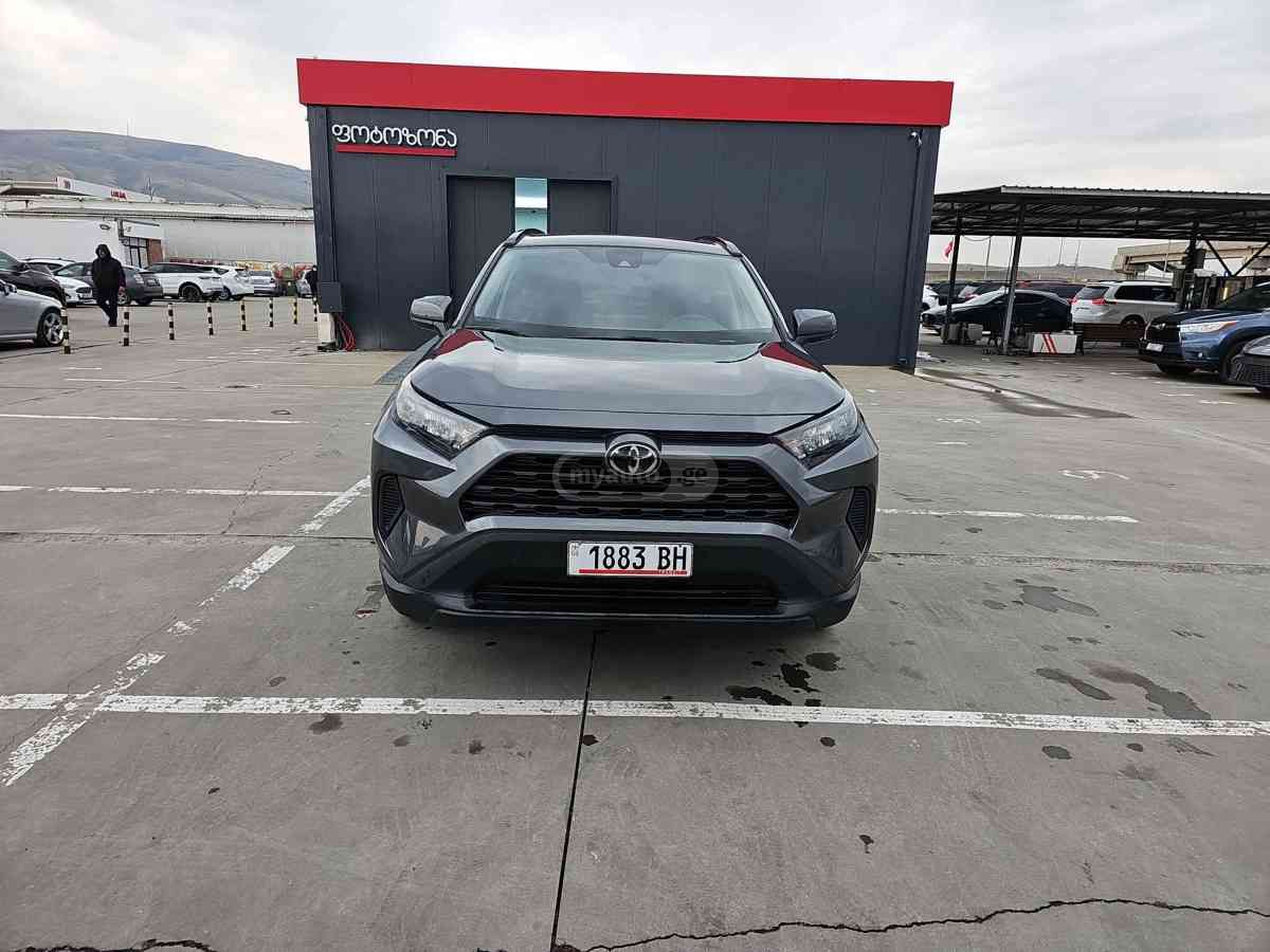 Toyota RAV4 2021 — photo 2