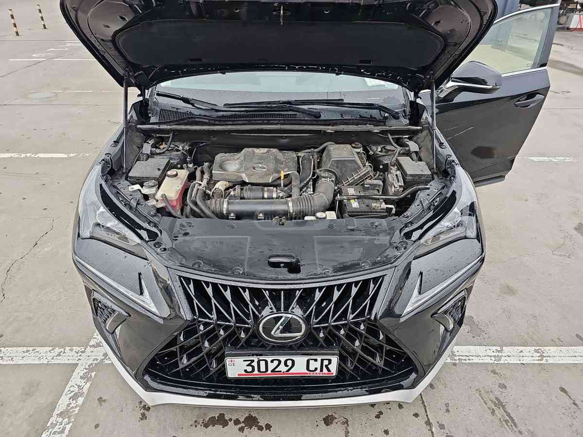 Lexus NX 300 2018 — photo 2