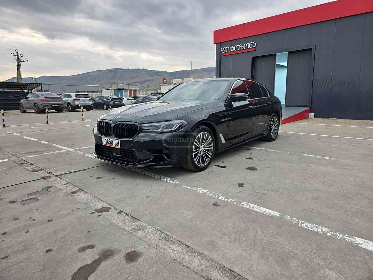 BMW 530