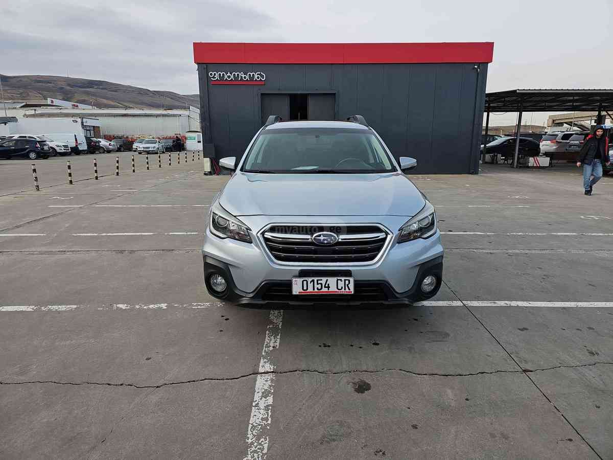 Subaru Outback 2018 — photo 2