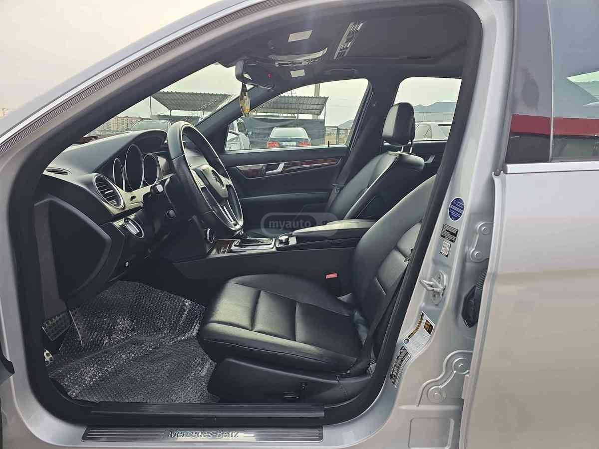 Mercedes-Benz C 250 2014 — photo 2