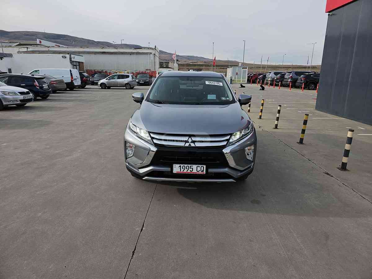 Mitsubishi Eclipse 2018 — photo 2