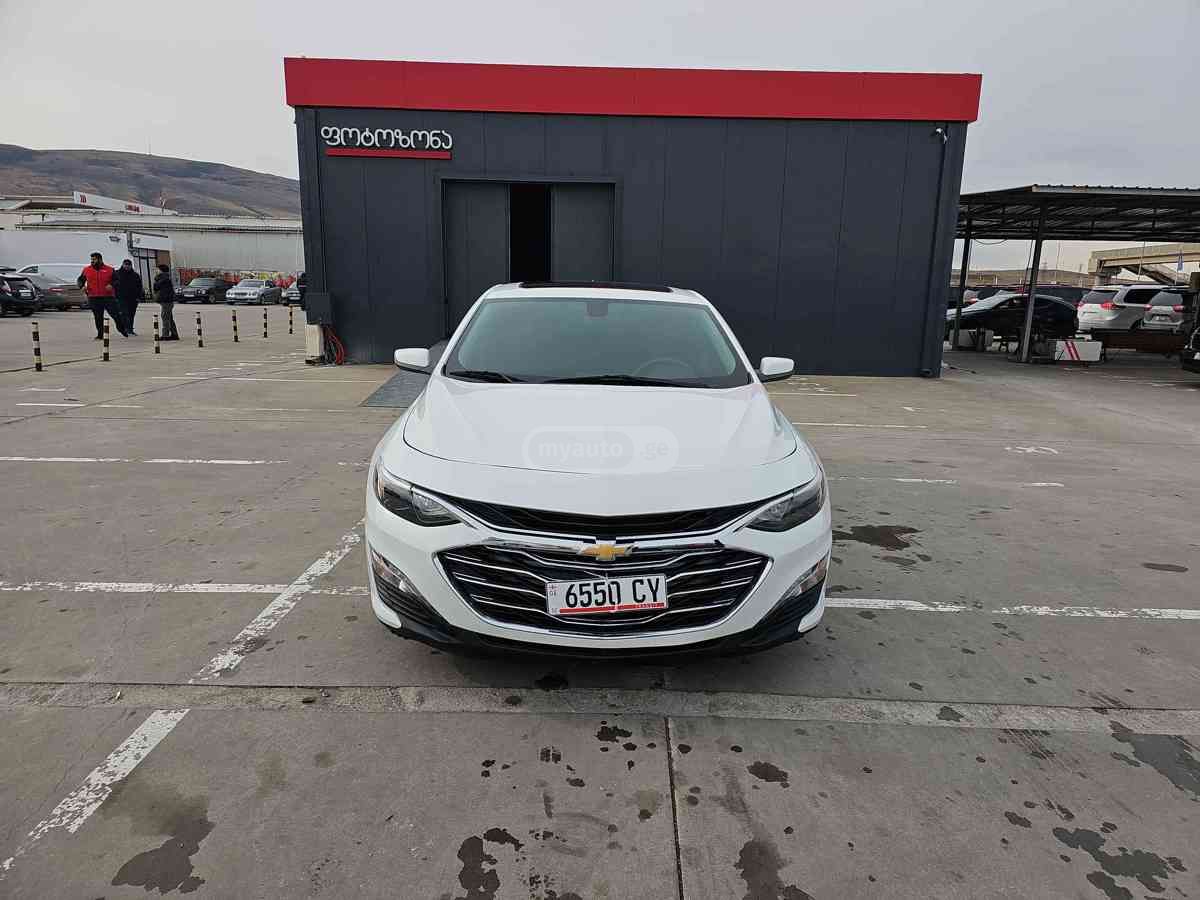 Chevrolet Malibu 2022 — photo 2