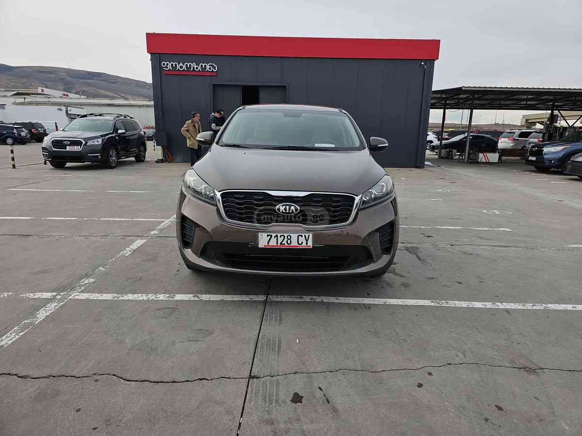 Kia Sorento 2019 — photo 2